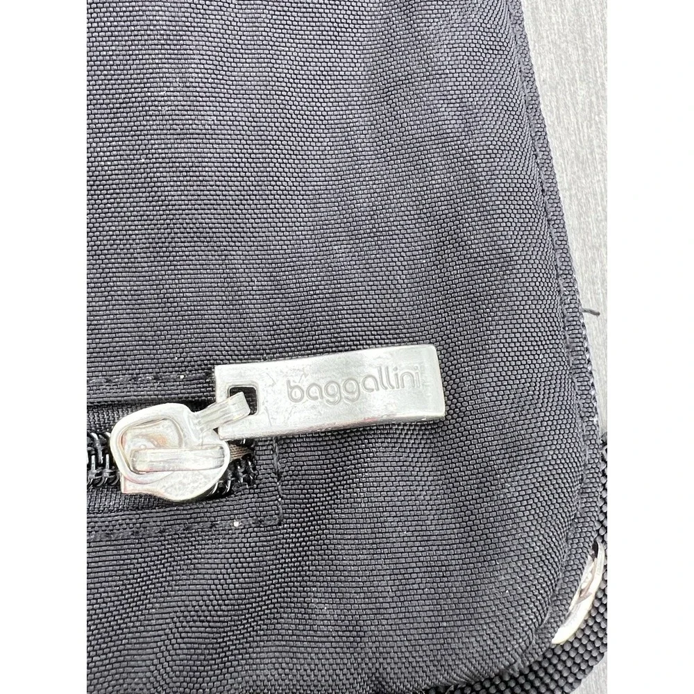 Baggallini Crossbody Bag‎ Nylon Black Travel Purse Zipper Adjustable Small